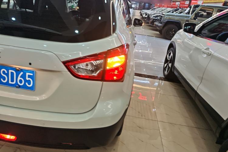 Used Suzuki Vitara S-Cross 2017 1.6L CVT Two-Wheel Drive Urban Fashion Model Exterior 6