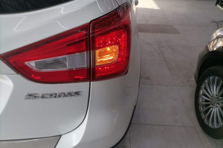 Used Suzuki Vitara S-Cross 2017 1.6L Manual Two-Wheel Drive Urban Ambition Model Exterior 6