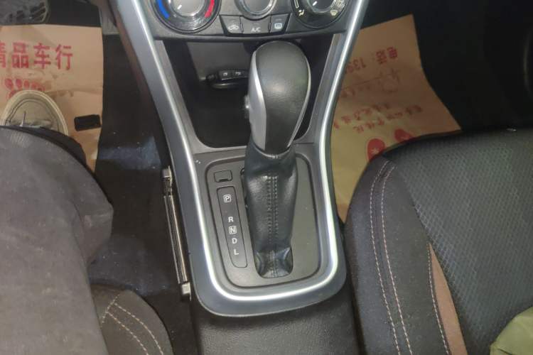 Used Suzuki Vitara S-Cross 2017 1.6L CVT Two-Wheel Drive Urban Fashion Model Gear Lever