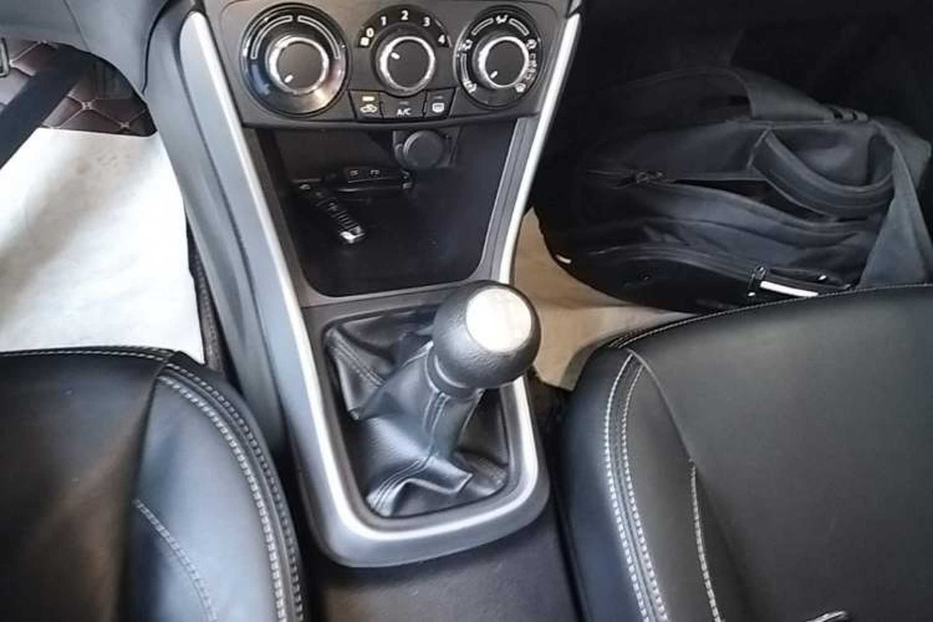 Used Suzuki Vitara S-Cross 2017 1.6L Manual Two-Wheel Drive Urban Fashion Model Gear Lever