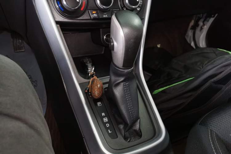 Used Suzuki Vitara S-Cross 2017 1.6L CVT Two-Wheel Drive Urban Fashion Model Gear Lever
