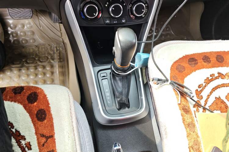 Used Suzuki Vitara S-Cross 2017 1.6L CVT Two-Wheel Drive Urban Fashion Model Gear Lever