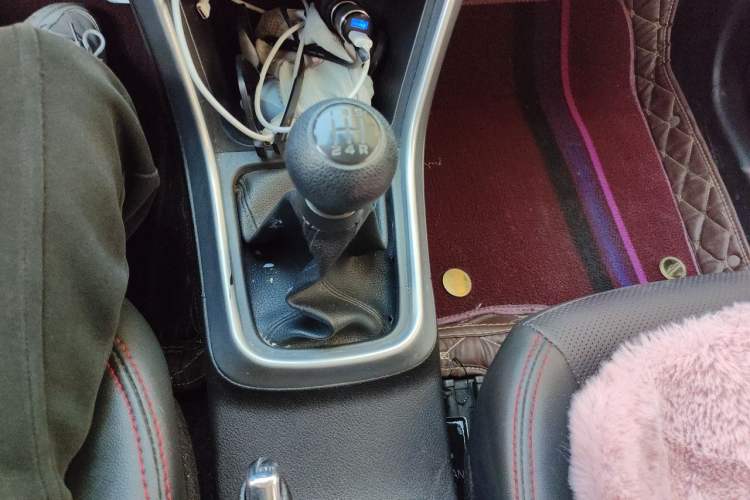 Used Suzuki Vitara S-Cross 2017 1.6L Manual Two-Wheel Drive Urban Fashion Model Gear Lever