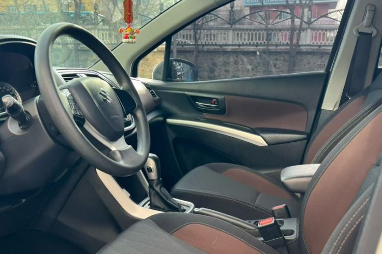 Used Suzuki Vitara S-Cross 2017 1.6L CVT Two-Wheel Drive Urban Fashion Model Interior 2