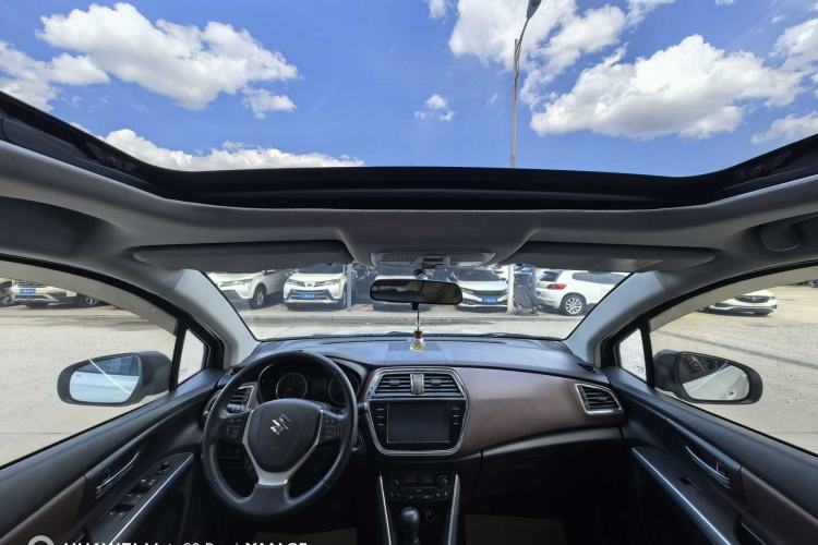 Used Suzuki Vitara S-Cross 2017 1.6L Manual Two-Wheel Drive Urban Ambition Model Interior 3