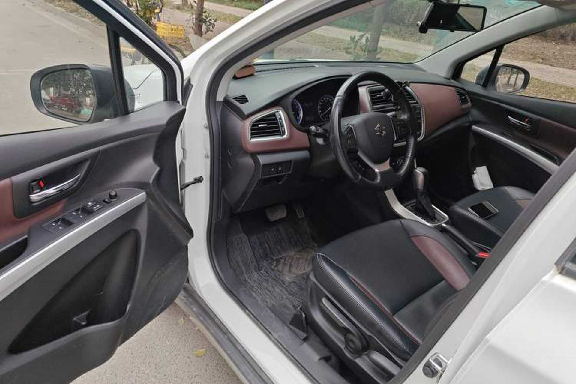 Used Suzuki Vitara S-Cross 2017 1.6L CVT Two-Wheel Drive Urban Advanced Model Interior 3