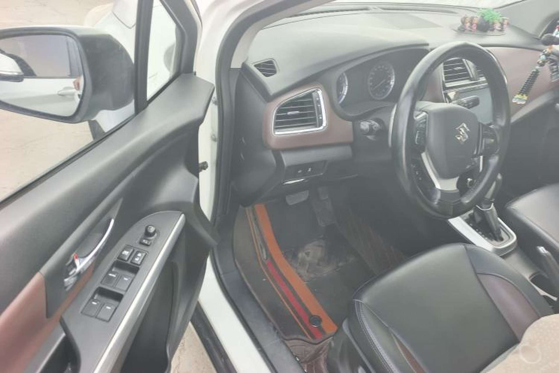Used Suzuki Vitara S-Cross 2017 1.6L CVT Two-Wheel Drive Urban Advanced Model Interior 3