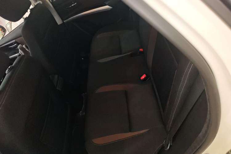 Used Suzuki Vitara S-Cross 2017 1.6L CVT Two-Wheel Drive Urban Fashion Model Interior 4