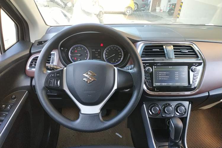 Used Suzuki Vitara S-Cross 2017 1.6L CVT Two-Wheel Drive Urban Fashion Model Interior 5