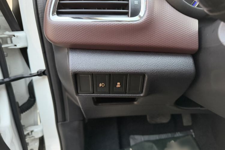 Used Suzuki Vitara S-Cross 2017 1.6L CVT Two-Wheel Drive Urban Advanced Model Interior 6