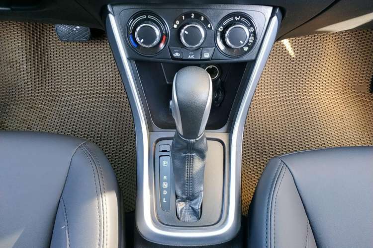 Used Suzuki Vitara S-Cross 2017 1.6L CVT Two-Wheel Drive Urban Fashion Model Interior 7