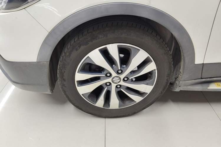 Used Suzuki Vitara S-Cross 2017 1.4T Automatic Two-Wheel Drive Urban Luxury Model Left Front Wheel Hub
