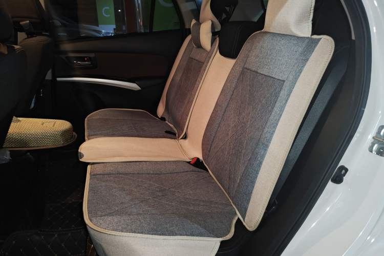 Used Suzuki Vitara S-Cross 2017 1.6L Manual Two-Wheel Drive Urban Fashion Model Left Rear Seat