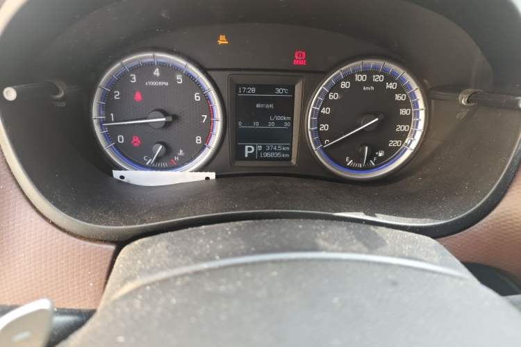 Used Suzuki Vitara S-Cross 2017 1.6L CVT Two-Wheel Drive Urban Advanced Model Odometer Close Up