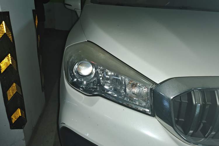 Used Suzuki Vitara S-Cross 2017 1.6L Manual Two-Wheel Drive Urban Fashion Model Right Front Headlight