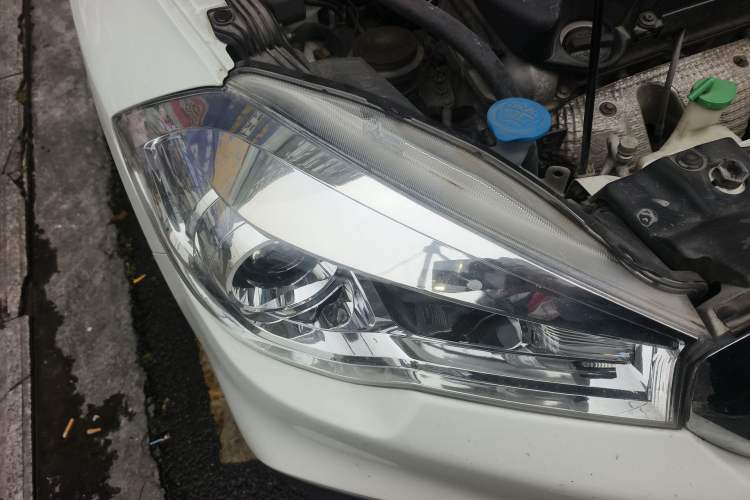 Used Suzuki Vitara S-Cross 2017 1.6L CVT Two-Wheel Drive Urban Fashion Model Right Front Headlight