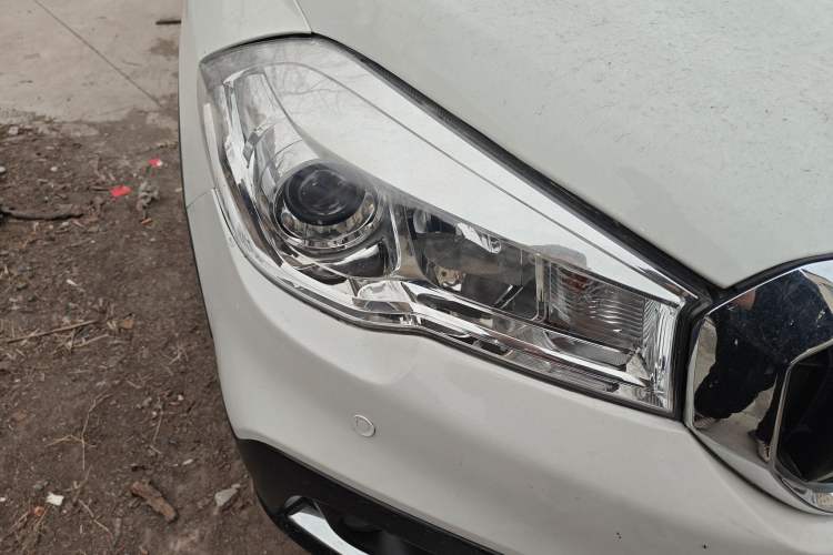 Used Suzuki Vitara S-Cross 2017 1.6L Manual Two-Wheel Drive Urban Fashion Model Right Front Headlight
