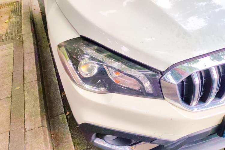 Used Suzuki Vitara S-Cross 2017 1.6L CVT Two-Wheel Drive Urban Advanced Model Right Front Headlight
