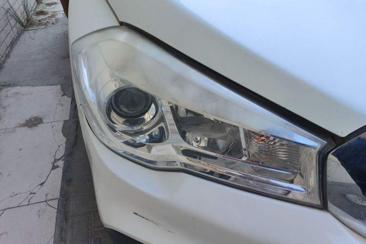 Used Suzuki Vitara S-Cross 2017 1.6L Manual Two-Wheel Drive Urban Fashion Model Right Front Headlight