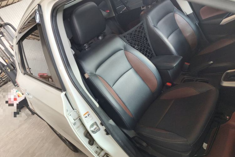 Used Suzuki Vitara S-Cross 2017 1.6L CVT Two-Wheel Drive Urban Advanced Model Right Front Seat
