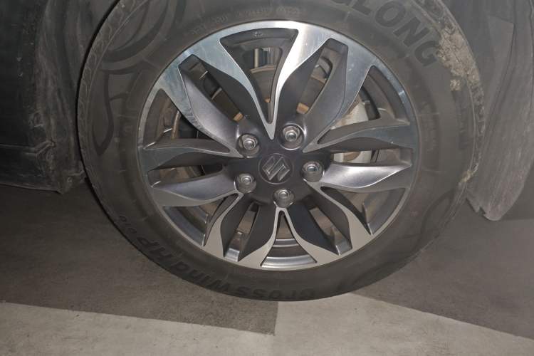 Used Suzuki Vitara S-Cross 2017 1.6L Manual Two-Wheel Drive Urban Fashion Model Right Front Wheel Hub