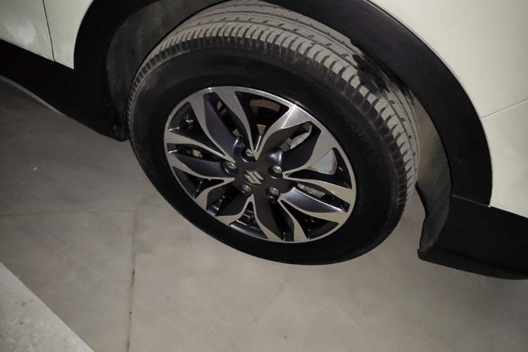 Used Suzuki Vitara S-Cross 2017 1.6L CVT Two-Wheel Drive Urban Advanced Model Right Front Wheel Hub