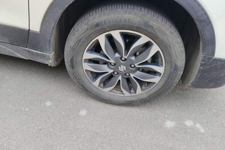 Used Suzuki Vitara S-Cross 2017 1.6L Manual Two-Wheel Drive Urban Fashion Model Right Front Wheel Hub
