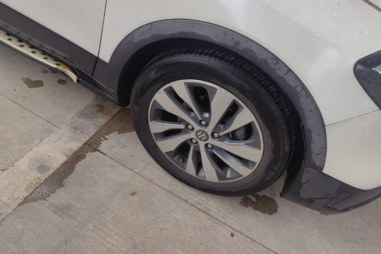 Used Suzuki Vitara S-Cross 2017 1.4T Automatic Two-Wheel Drive Urban Luxury Model Right Front Wheel Hub
