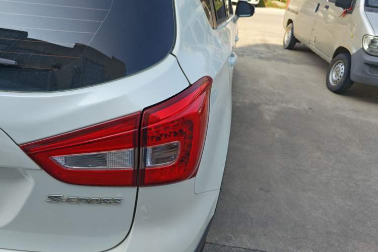 Used Suzuki Vitara S-Cross 2017 1.6L CVT Two-Wheel Drive Urban Advanced Model Right Rear Taillight