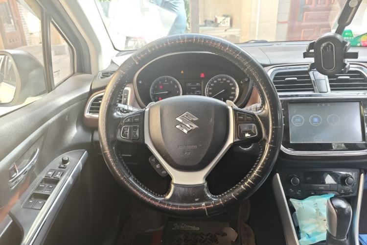 Used Suzuki Vitara S-Cross 2017 1.6L CVT Two-Wheel Drive Urban Advanced Model Steering Wheel
