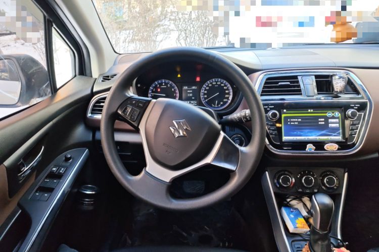 Used Suzuki Vitara S-Cross 2017 1.6L CVT Two-Wheel Drive Urban Fashion Model Steering Wheel