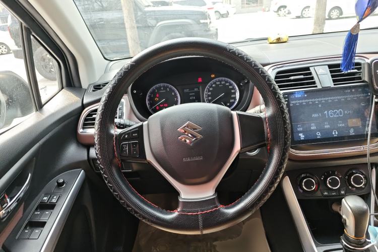 Used Suzuki Vitara S-Cross 2017 1.6L CVT Two-Wheel Drive Urban Fashion Model Steering Wheel