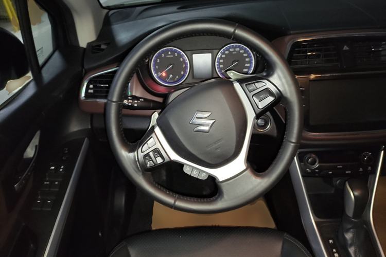 Used Suzuki Vitara S-Cross 2017 1.6L CVT Two-Wheel Drive Urban Advanced Model Steering Wheel