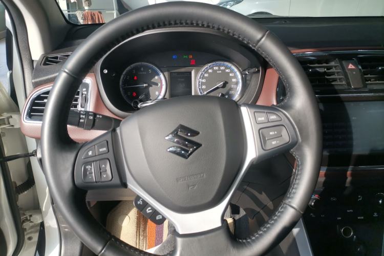 Used Suzuki Vitara S-Cross 2017 1.6L Manual Two-Wheel Drive Urban Ambition Model Steering Wheel