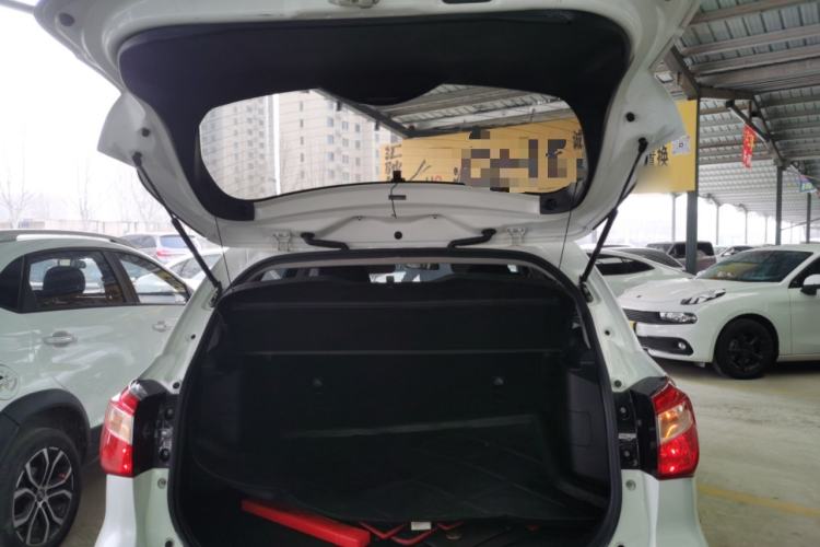 Used Suzuki Vitara S-Cross 2017 1.6L CVT Two-Wheel Drive Urban Fashion Model Trunk