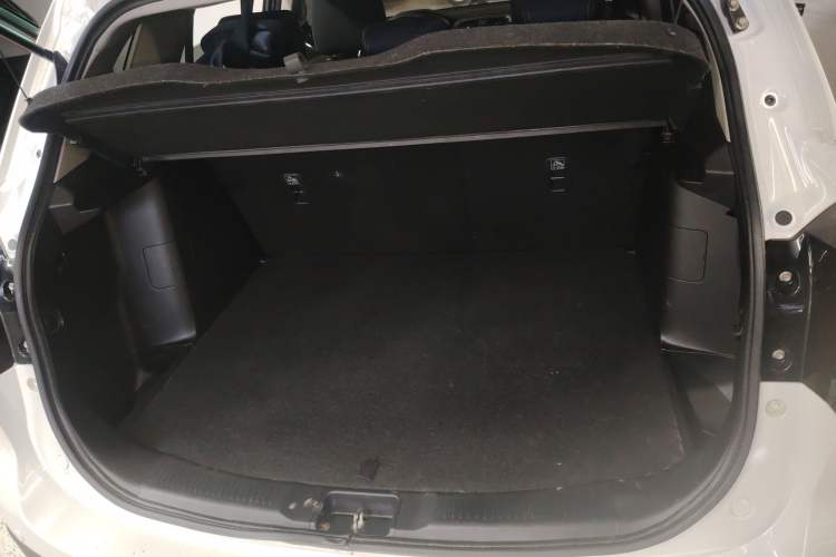 Used Suzuki Vitara S-Cross 2017 1.6L Manual Two-Wheel Drive Urban Fashion Model Trunk