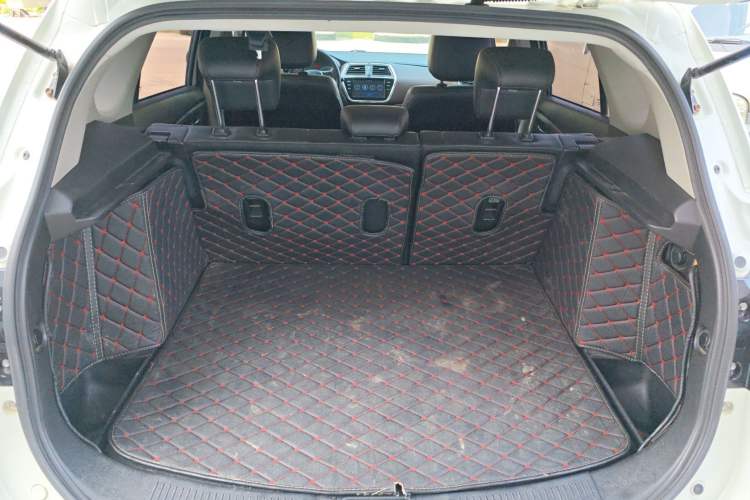 Used Suzuki Vitara S-Cross 2017 1.6L CVT Two-Wheel Drive Urban Advanced Model Trunk