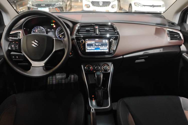 Used Suzuki Vitara S-Cross 2017 1.6L CVT Two-Wheel Drive Urban Fashion Model Audio And AC Panel
