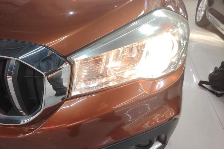 Used Suzuki Vitara S-Cross 2017 1.6L CVT Two-Wheel Drive Urban Fashion Model Left Front Headlight