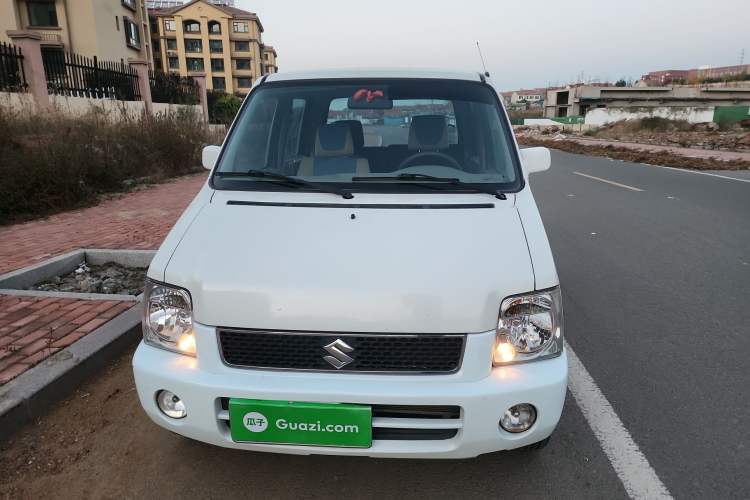 Used Suzuki Wagon R 2015 1.0L Manual Utility Model Exterior 1