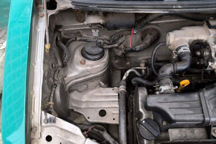 Used Suzuki Wagon R 2008 1.4L Manual STD Engine Bay Right