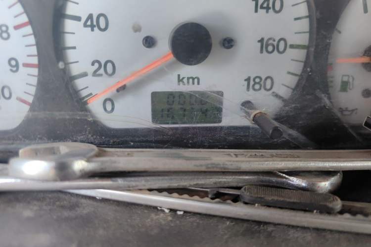 Used Suzuki Wagon R 2008 1.4L Manual STD Odometer Close Up