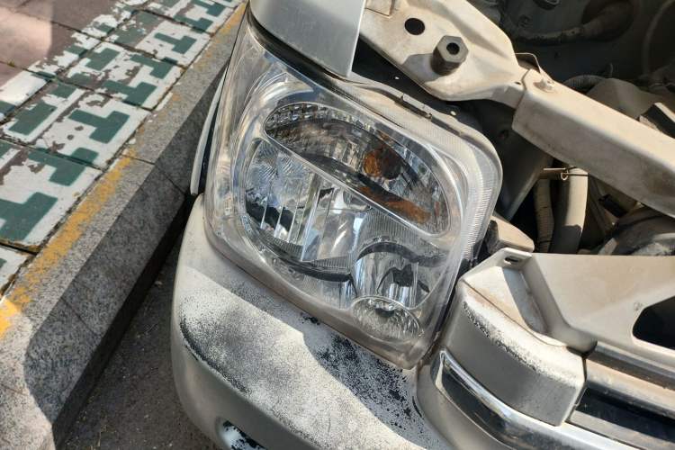 Used Suzuki Wagon R 2008 1.4L Manual STD Right Front Headlight