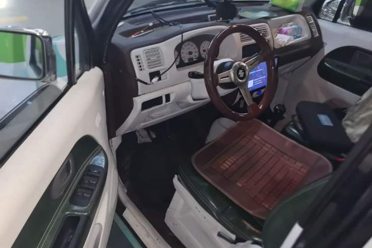 Used Suzuki Wagon R 2010 e 1.4L Manual ES Economy Model Driver Seat