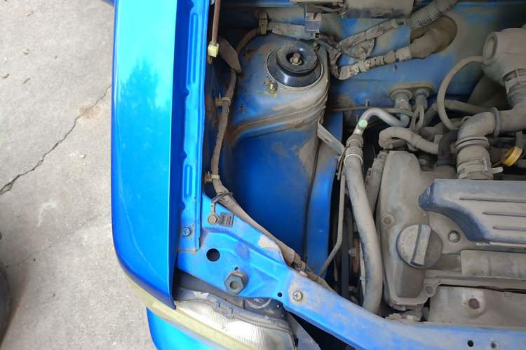 Used Suzuki Wagon R 2010 e 1.4L Manual ES Economy Model Engine Bay Right