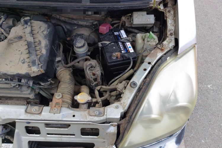 Used Suzuki Wagon R 2010 e 1.4L Manual STD Standard Model Engine Bay Left