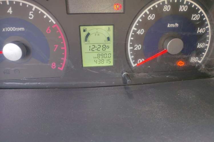 Used Suzuki Wagon R 2010 e 1.4L Manual STD Standard Model Odometer Close Up