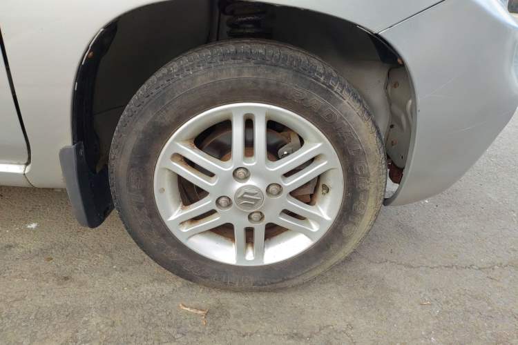 Used Suzuki Wagon R 2010 e 1.4L Manual STD Standard Model Right Front Wheel Hub