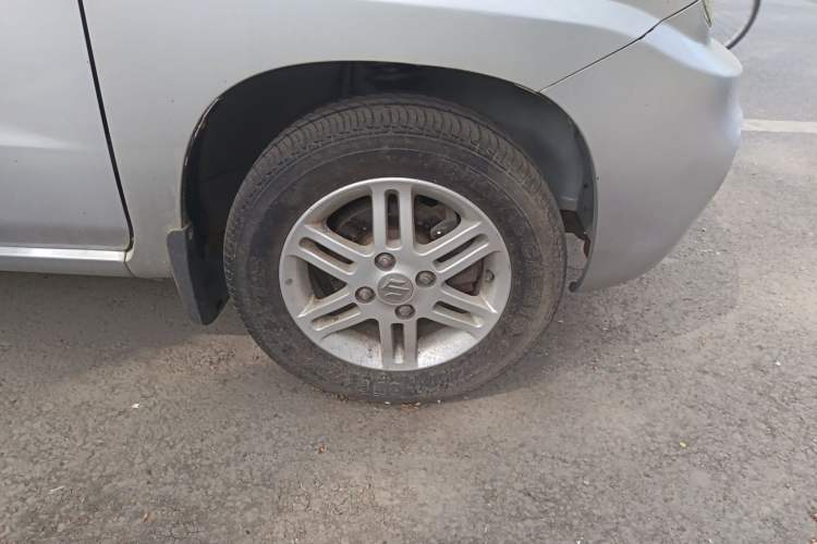 Used Suzuki Wagon R 2010 e 1.4L Manual STD Standard Model Right Front Wheel Hub