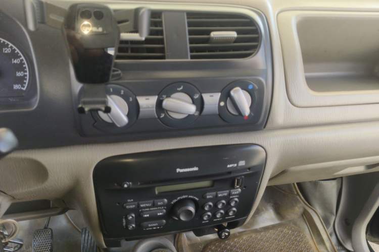 Used Suzuki Wagon R 2011 1.4L Manual Standard Type 1 Audio And AC Panel